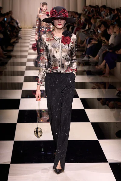 Look 54